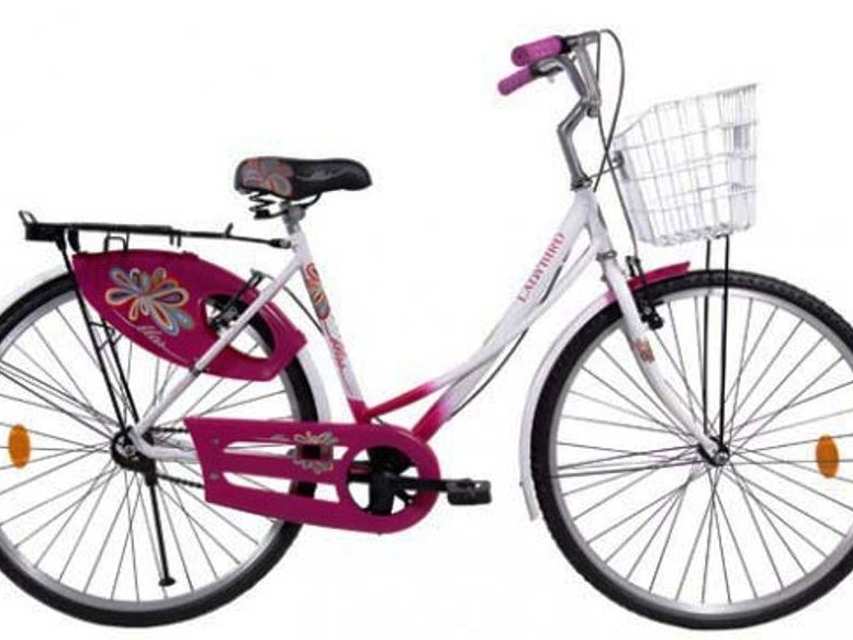 बाँकेको नरैनापुरमा छात्रालाई निःशुल्क साइकल